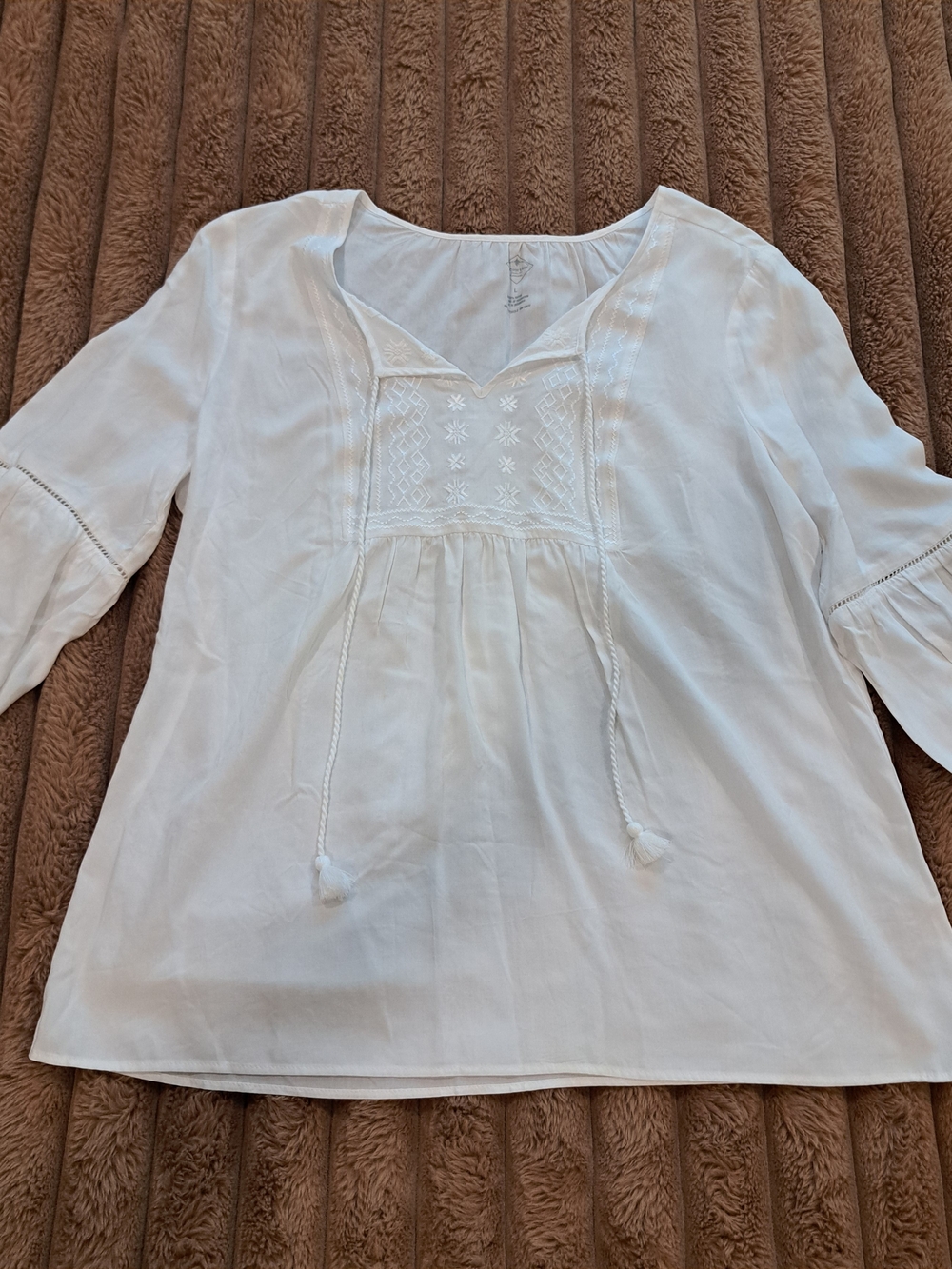 St. John’s Bay Womens White Peasant Top Size Large Lace Rayon Boho Hippie